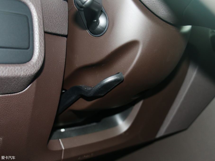 2017;J 3.0 TSI R Line ʷ