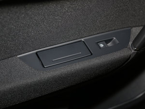 2017款3.0 TSI 启程型 空间座椅