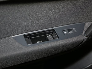 2017款3.0 TSI 启程型 空间座椅