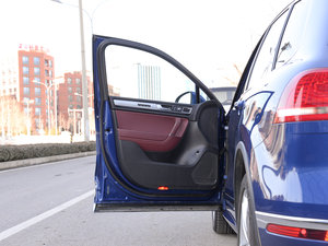 20173.0 TSI R Line ʷ {λ܇T