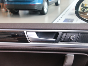 20173.0 TSI R Line ʷ g