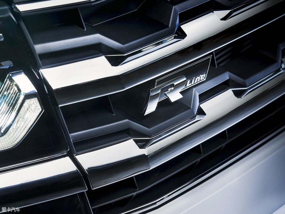 2017Atlas R-Line