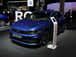 2017��R-Line ���w���^