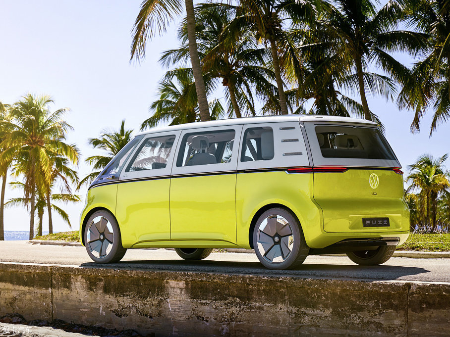 2017���ID. Buzz Concept