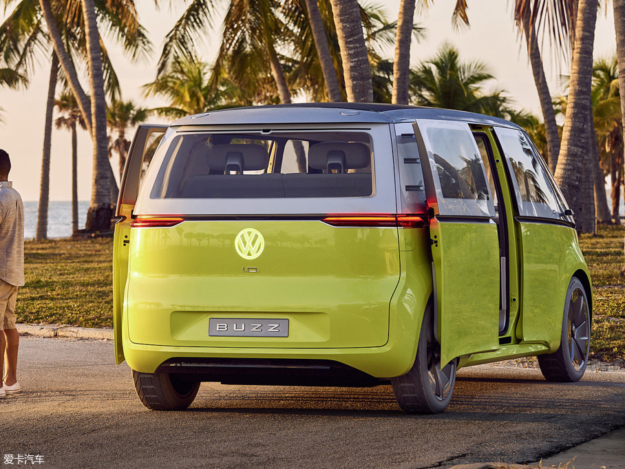 2017���ID. Buzz Concept