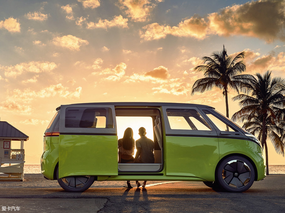 2017���ID. Buzz Concept