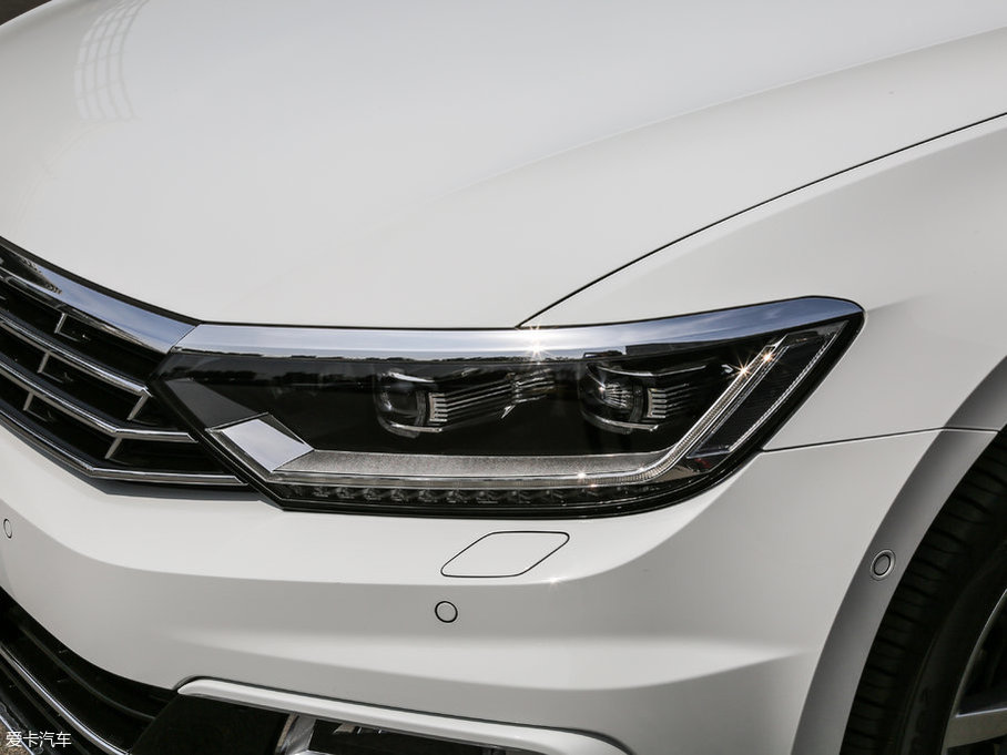 2017ε 380TSI R-line