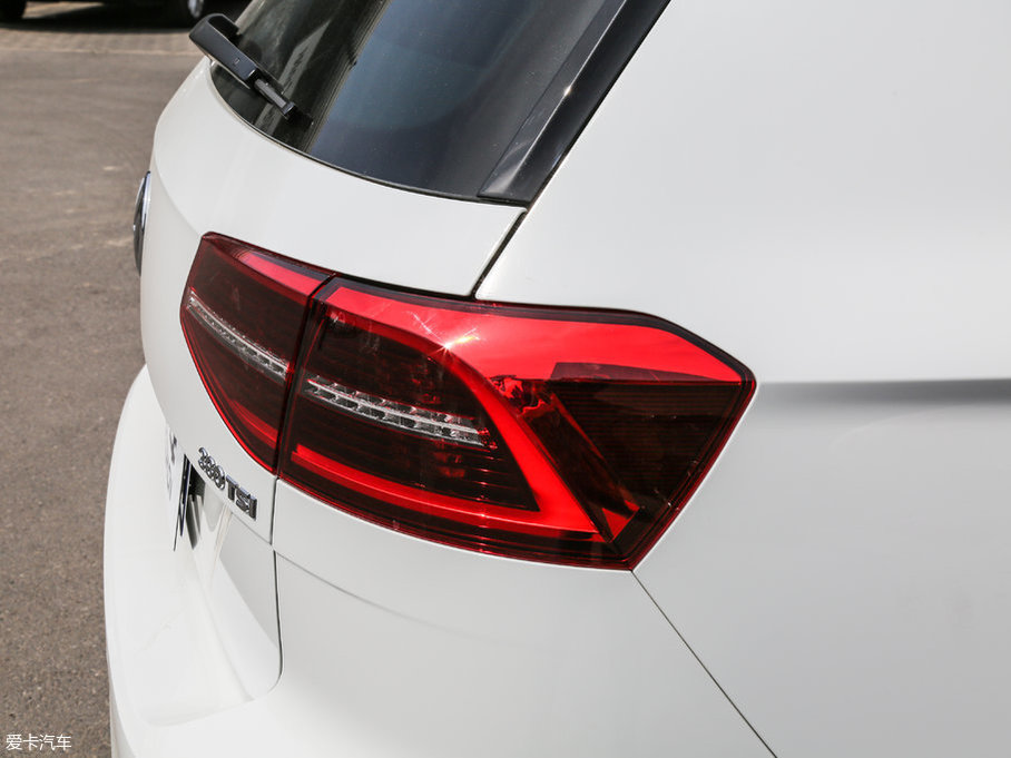 2017ε 380TSI R-line