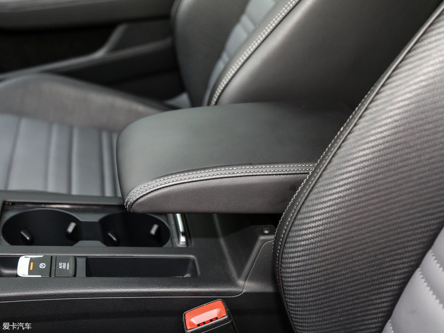 2017ε 380TSI R-line