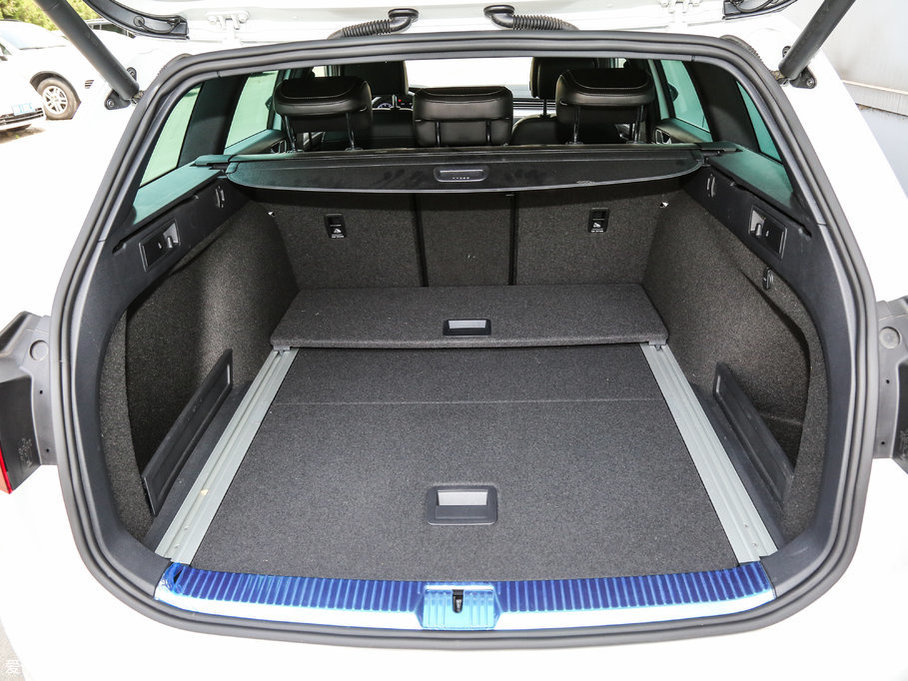 2017ε 380TSI (q)R-line