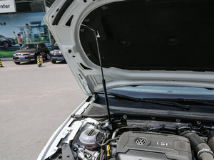 2017380TSI (q)R-line 