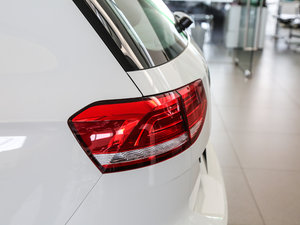 2017款380TSI 两驱舒行版 细节外观