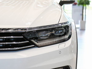 2017款380TSI 四驱纵行版 大灯