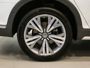 2017款380TSI 四驱纵行版 轮圈