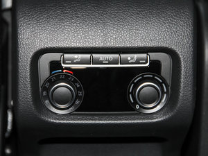 2017款380TSI 舒享型 6座 中控区