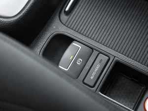 2017款380TSI 尊享型 6座 驻车制动器