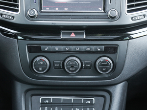2017款380TSI 尊享型 6座 空调调节