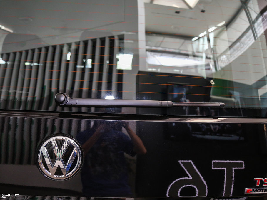 2017��P·�� 2.0TSI ���(q��)���m�� 8��