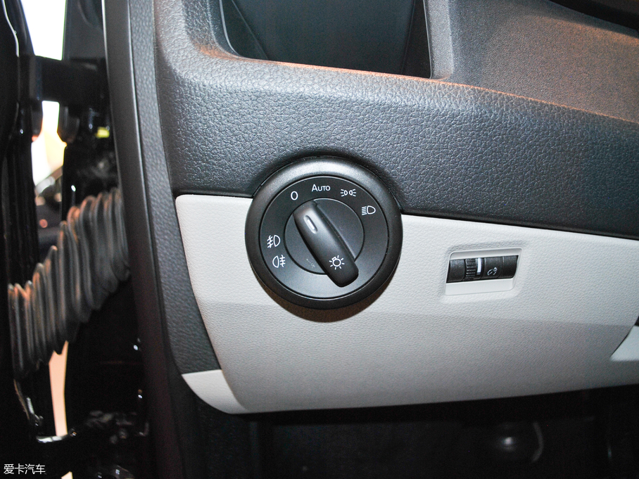 2017��P·�� 2.0TSI ���(q��)���A�� 7��