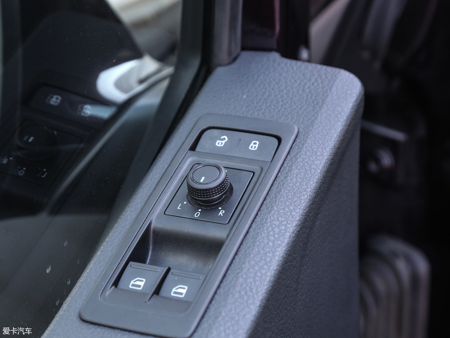 2017��P·�� 2.0TSI ������m�� 8��