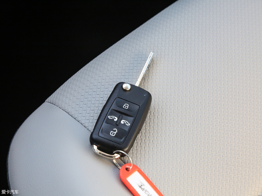 2017P· 2.0TSI (q)m 8