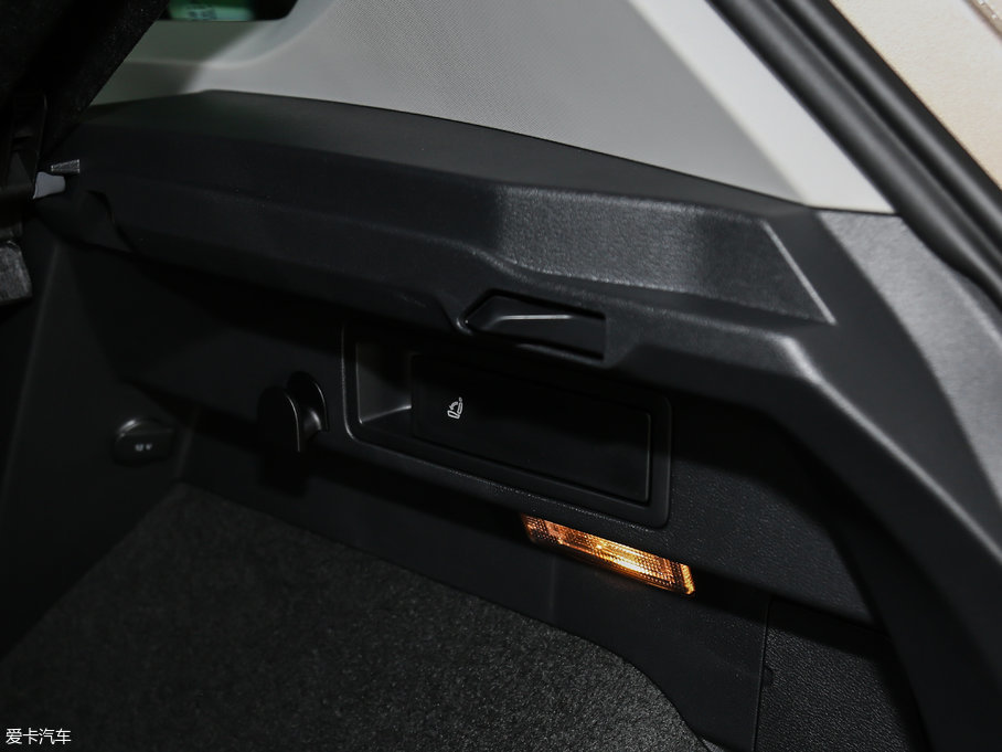 2018Tiguan 330TSI (q)