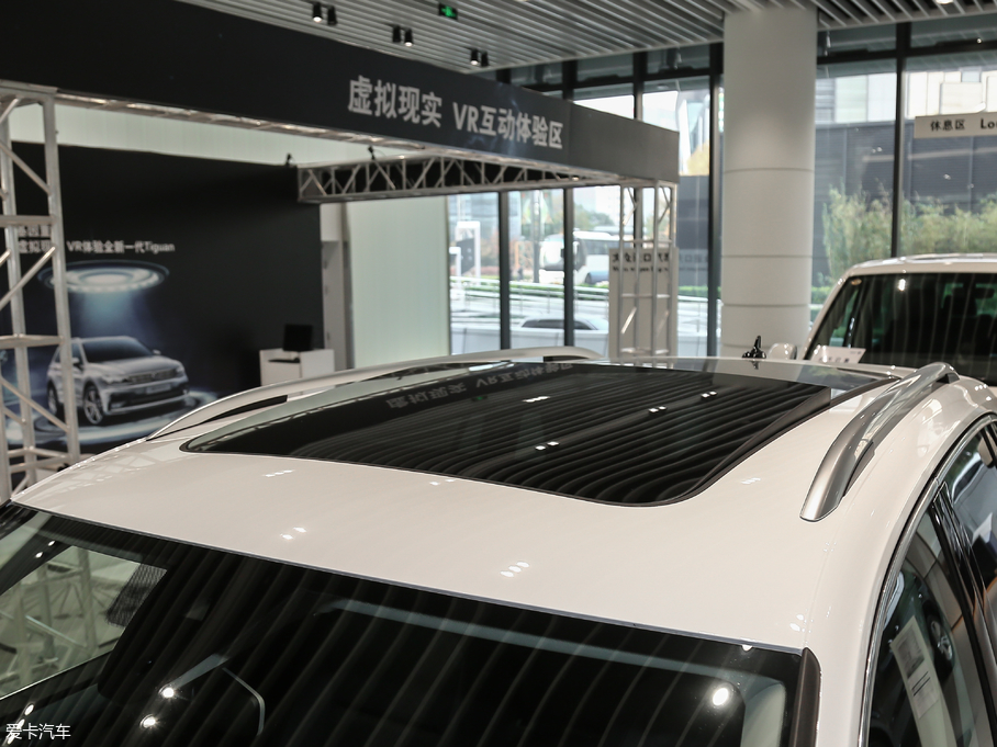 2018Tiguan 280TSI 򌾫Ӣ