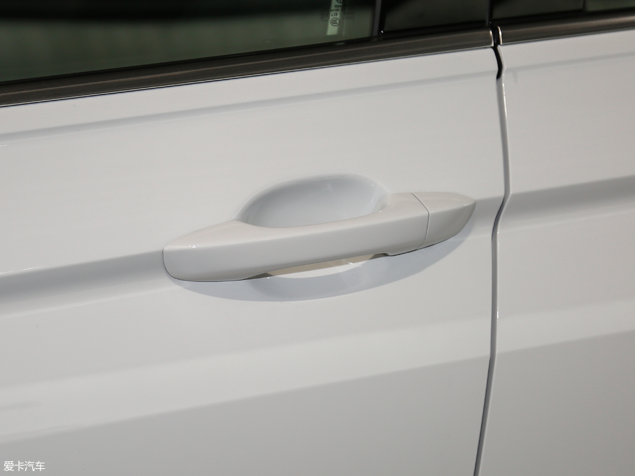 2018Tiguan 280TSI 򌾫Ӣ