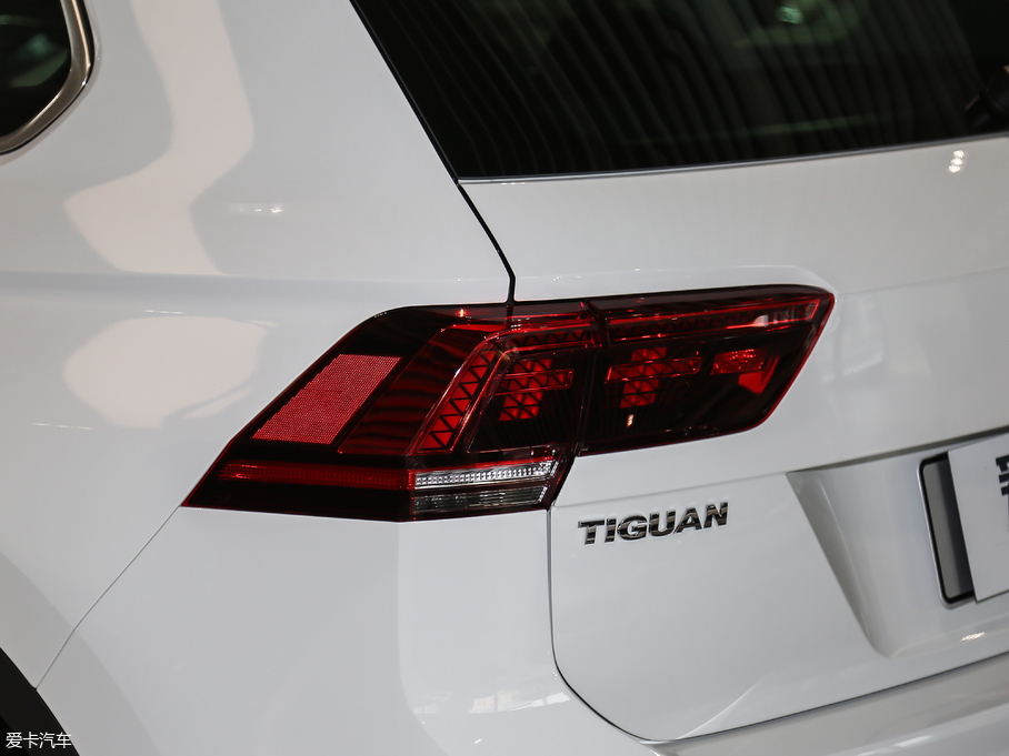 2018Tiguan 280TSI 򌾫Ӣ