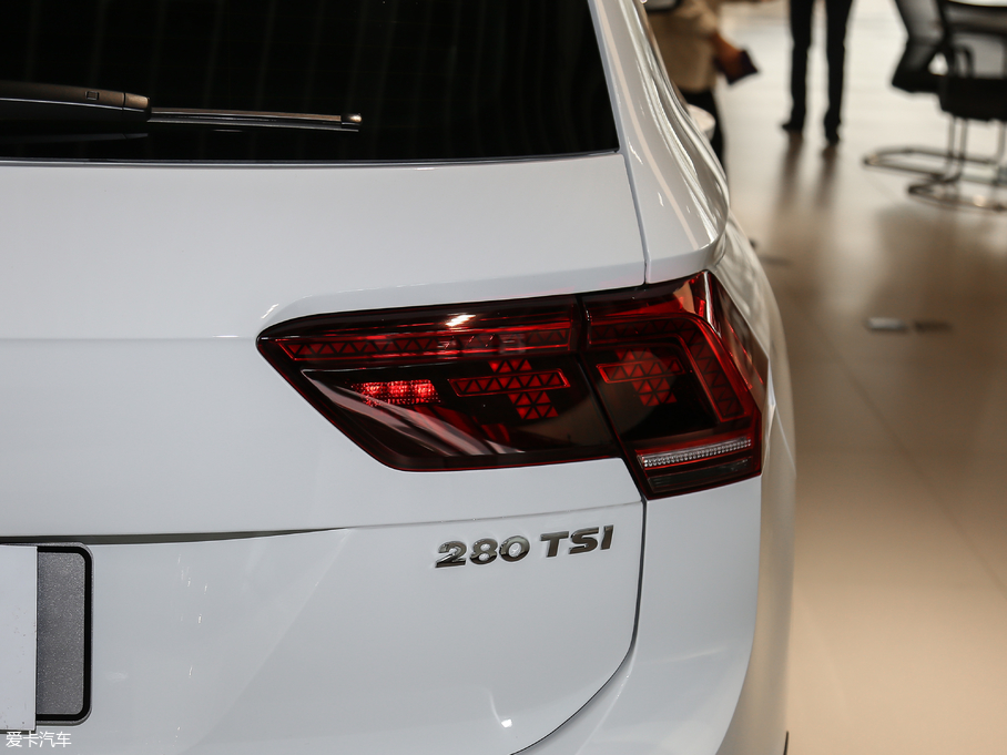 2018Tiguan 280TSI 򌾫Ӣ