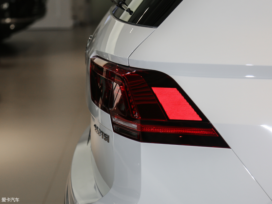 2018Tiguan 280TSI 򌾫Ӣ