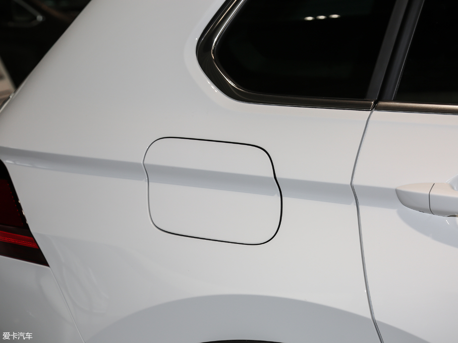 2018Tiguan 280TSI 򌾫Ӣ