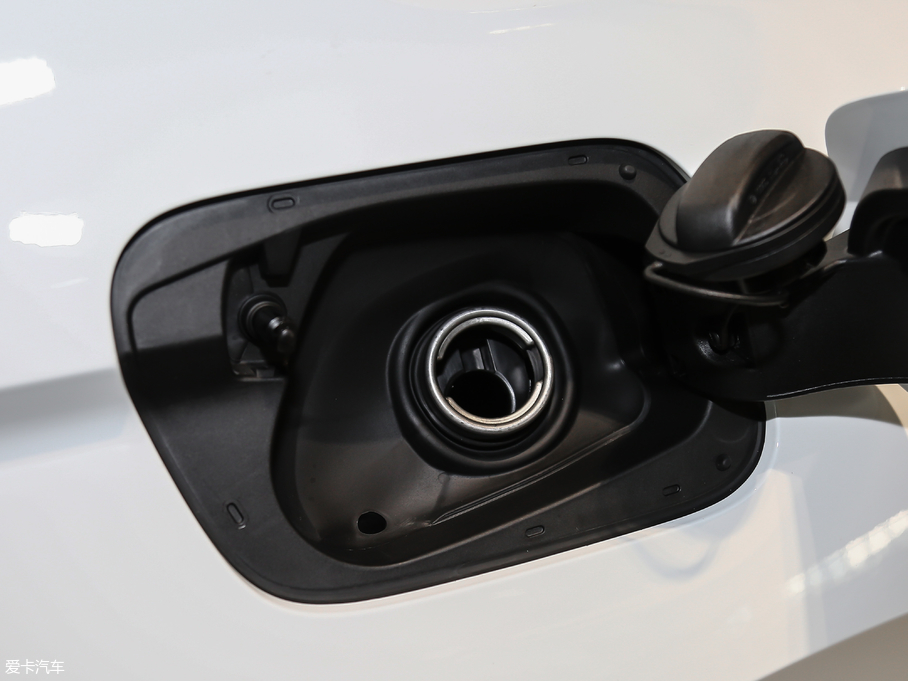 2018Tiguan 280TSI 򌾫Ӣ