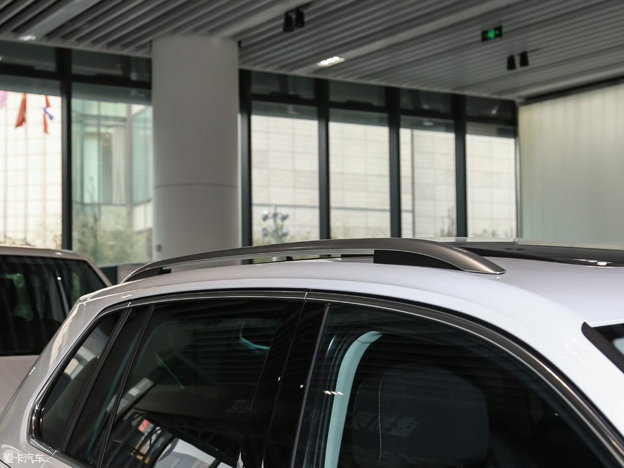 2018Tiguan 280TSI 򌾫Ӣ