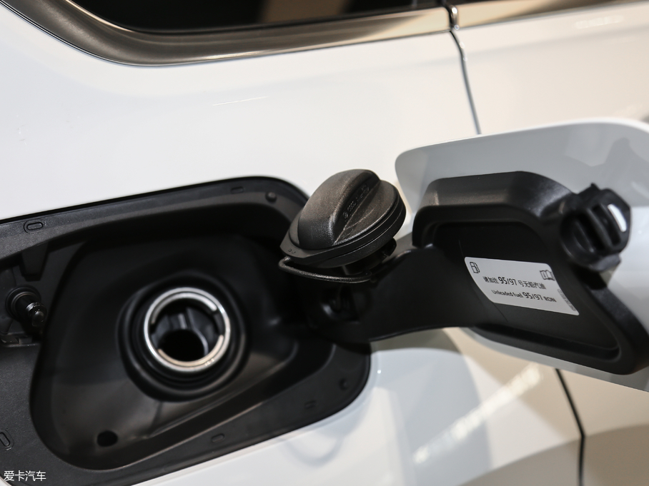 2018Tiguan 280TSI 򌾫Ӣ