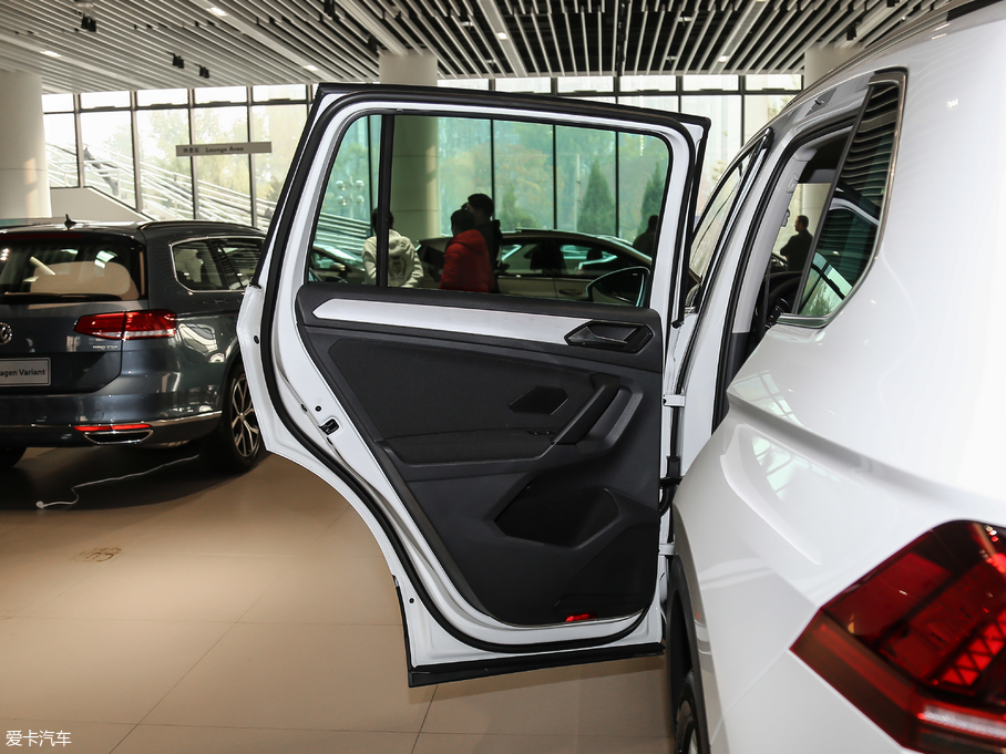 2018Tiguan 280TSI 򌾫Ӣ