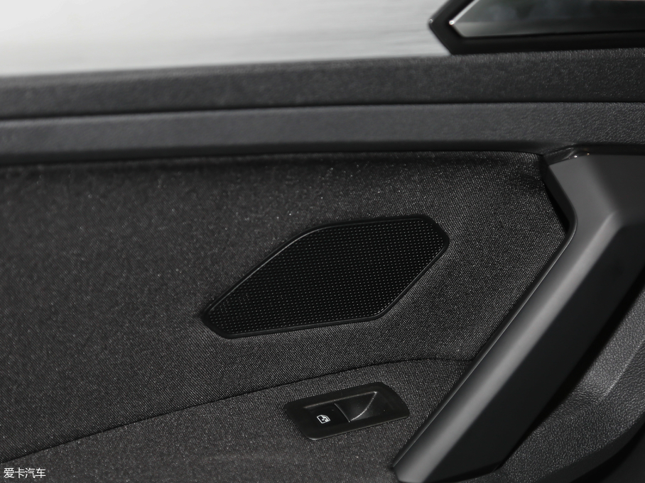 2018Tiguan 280TSI 򌾫Ӣ