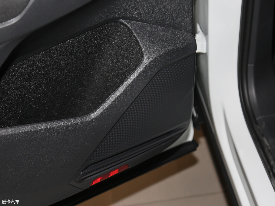 2018Tiguan 280TSI 򌾫Ӣ