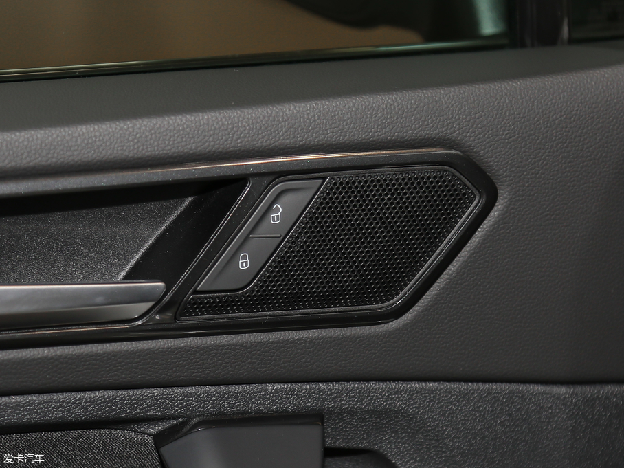 2018Tiguan 280TSI 򌾫Ӣ