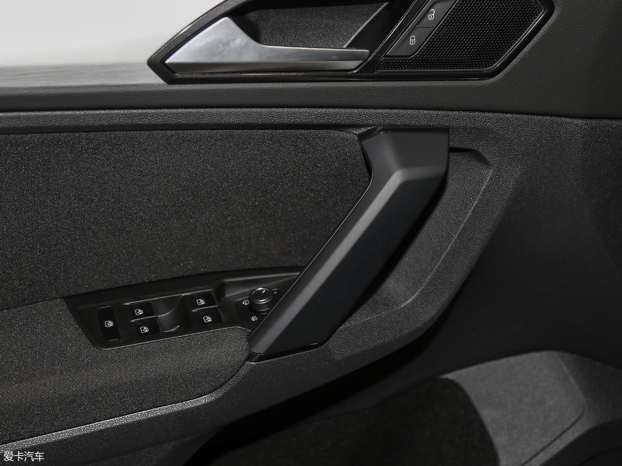 2018Tiguan 280TSI 򌾫Ӣ