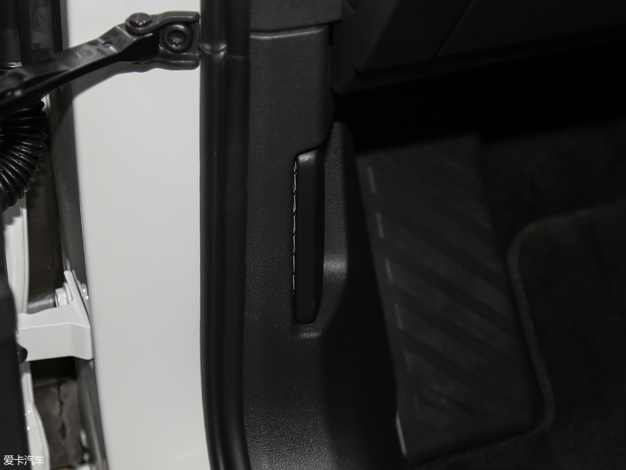 2018Tiguan 280TSI 򌾫Ӣ