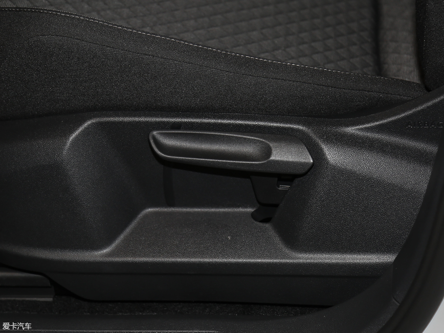 2018Tiguan 280TSI 򌾫Ӣ