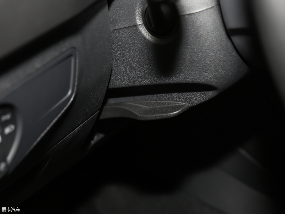 2018Tiguan 280TSI 򌾫Ӣ