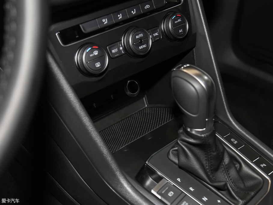 2018Tiguan 280TSI 򌾫Ӣ