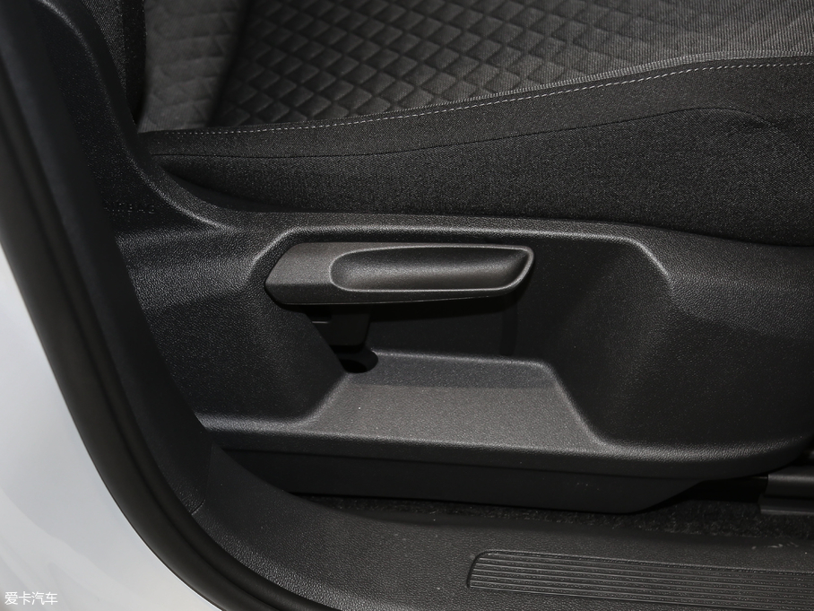 2018Tiguan 280TSI 򌾫Ӣ