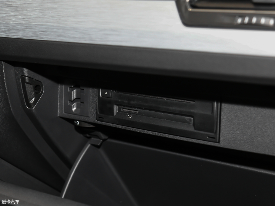 2018Tiguan 280TSI (q)Ӣ