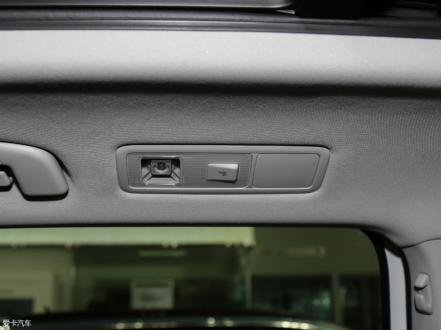 2018Tiguan 280TSI 򌾫Ӣ