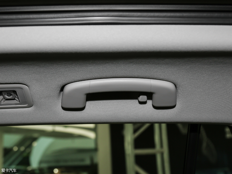 2018Tiguan 280TSI 򌾫Ӣ