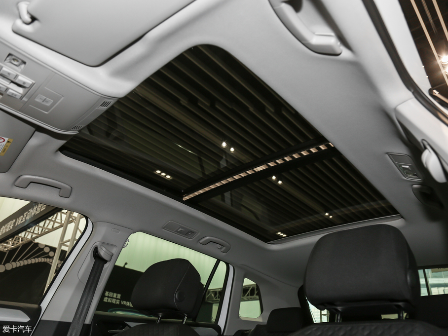 2018Tiguan 280TSI 򌾫Ӣ