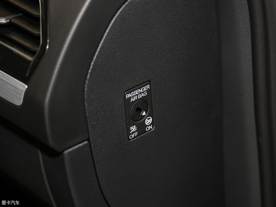 2018Tiguan 280TSI 򌾫Ӣ